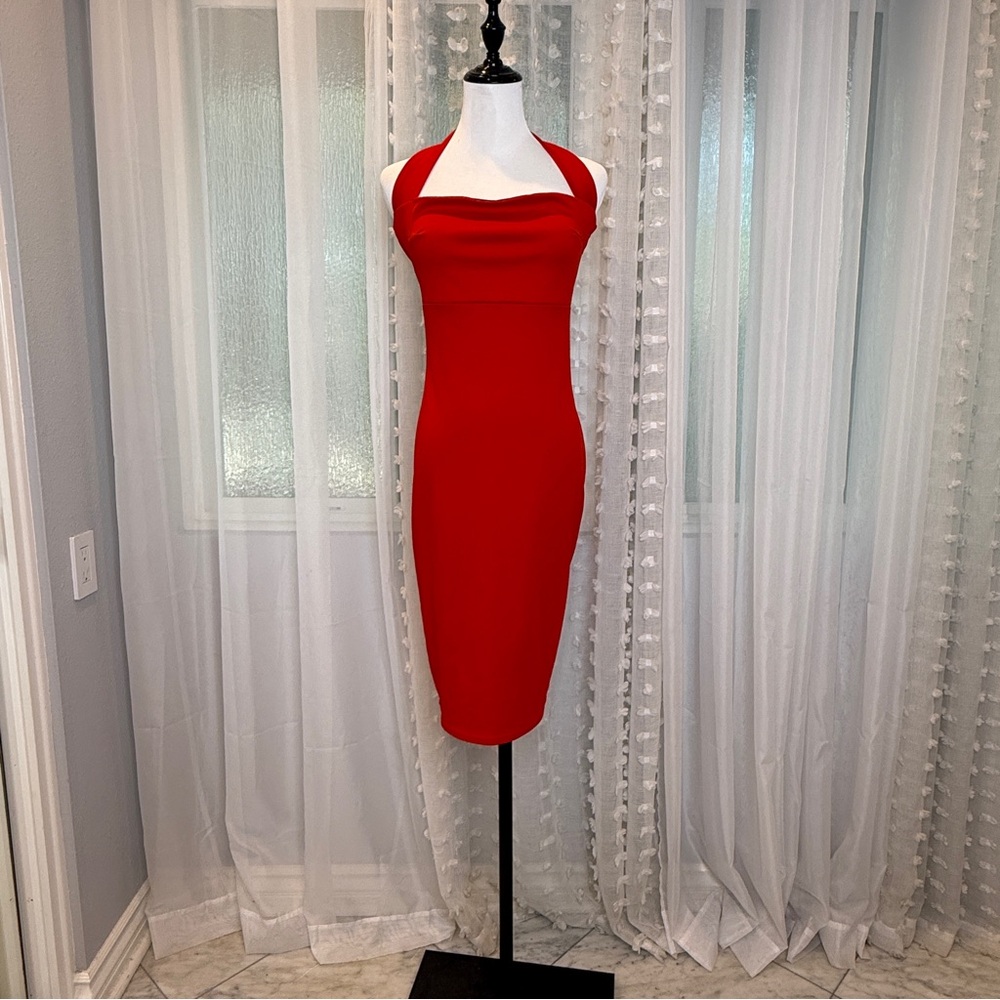 Chic Strapless Red Dress